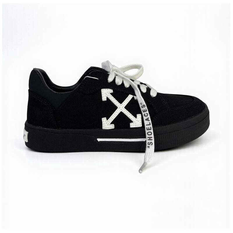 Off-White Vulcanized Low Black/White
