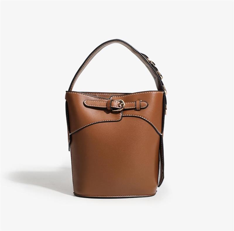 Z HAND BUCKET BAG DARK BROWN