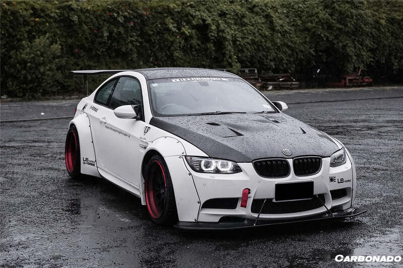 2008β2013 BMW M3 E92 & E93 D Style Carbon Fiber Hood