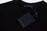 Playera Louis Vuitton Tipograf�a Art�stica de Lujo
