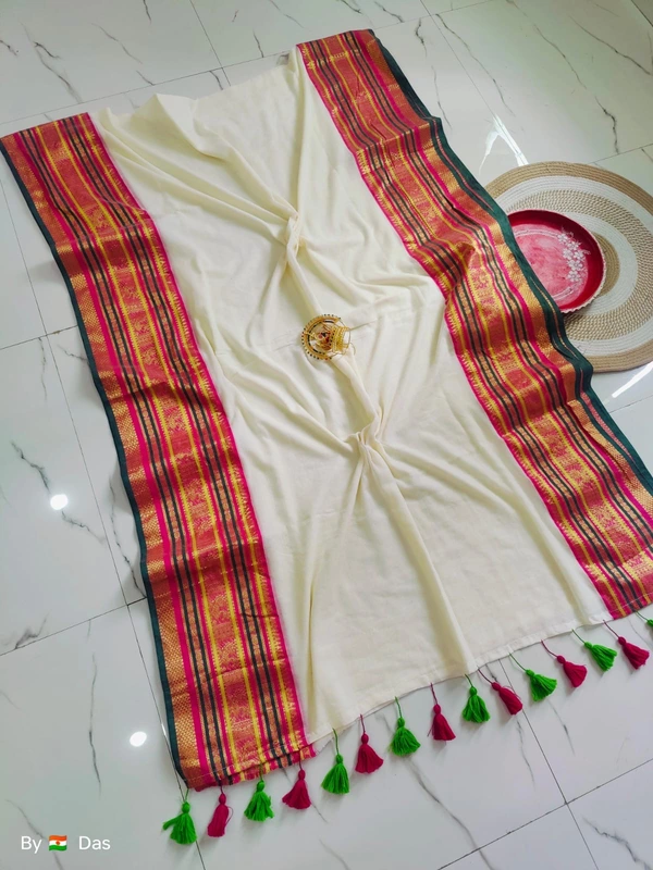 Mulcotton Saree with Kanjee Border- Offwhite Color