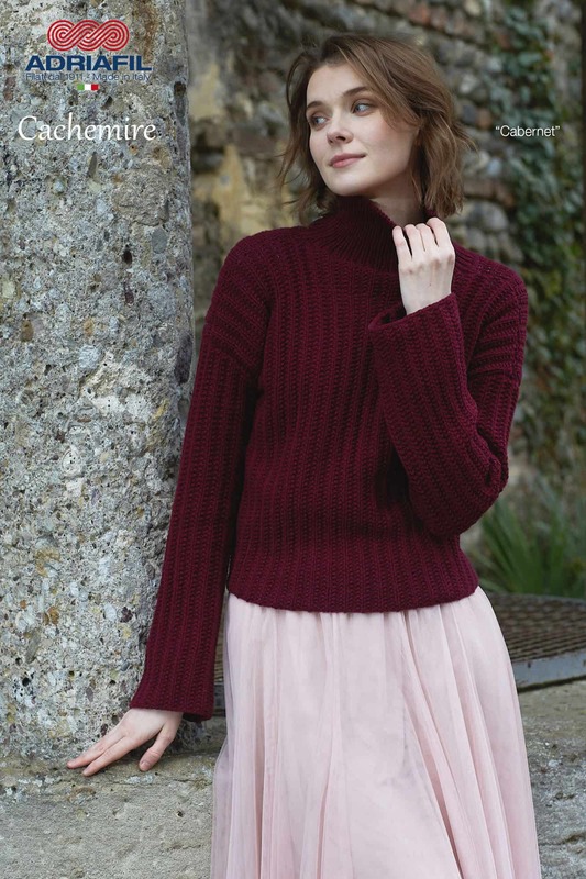 SCHEDA MAGLIA CACHEMIRE – Pullover collo alto a coste Cabernet SCHEDA MAGLIA CACHEMIRE – Pullover collo alto a coste Cabernet
