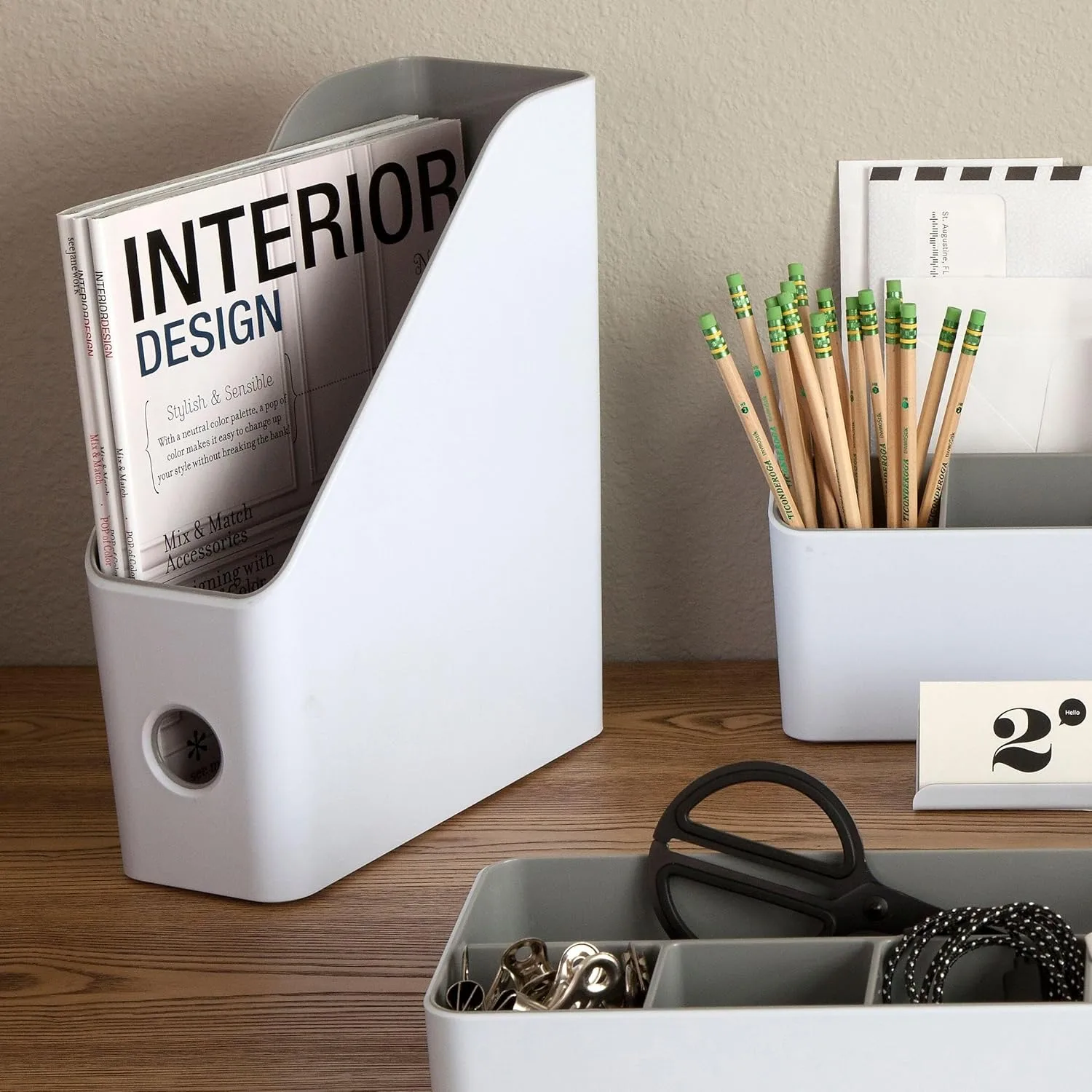 Advantus Fusion Magazine File Holder