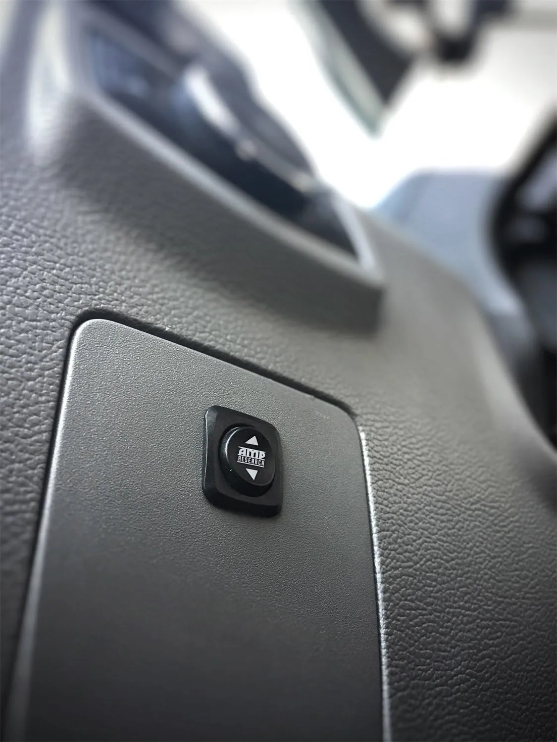 RealTruck AMP Research PowerStep Override Switch, Each | 79105-01A | Fits All AMP Research PowerSteps (Exept 75141-01A & 75134-01A) With STA1 Controller