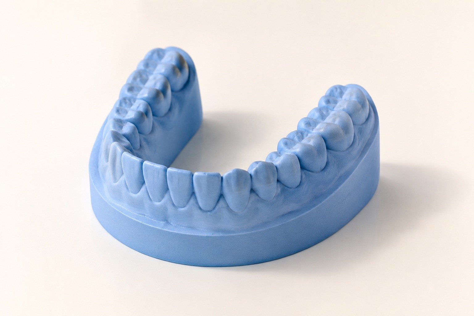Arcada mandibular en Yeso Alef Tipo III azul Arcada mandibular en Yeso Alef Tipo III azul