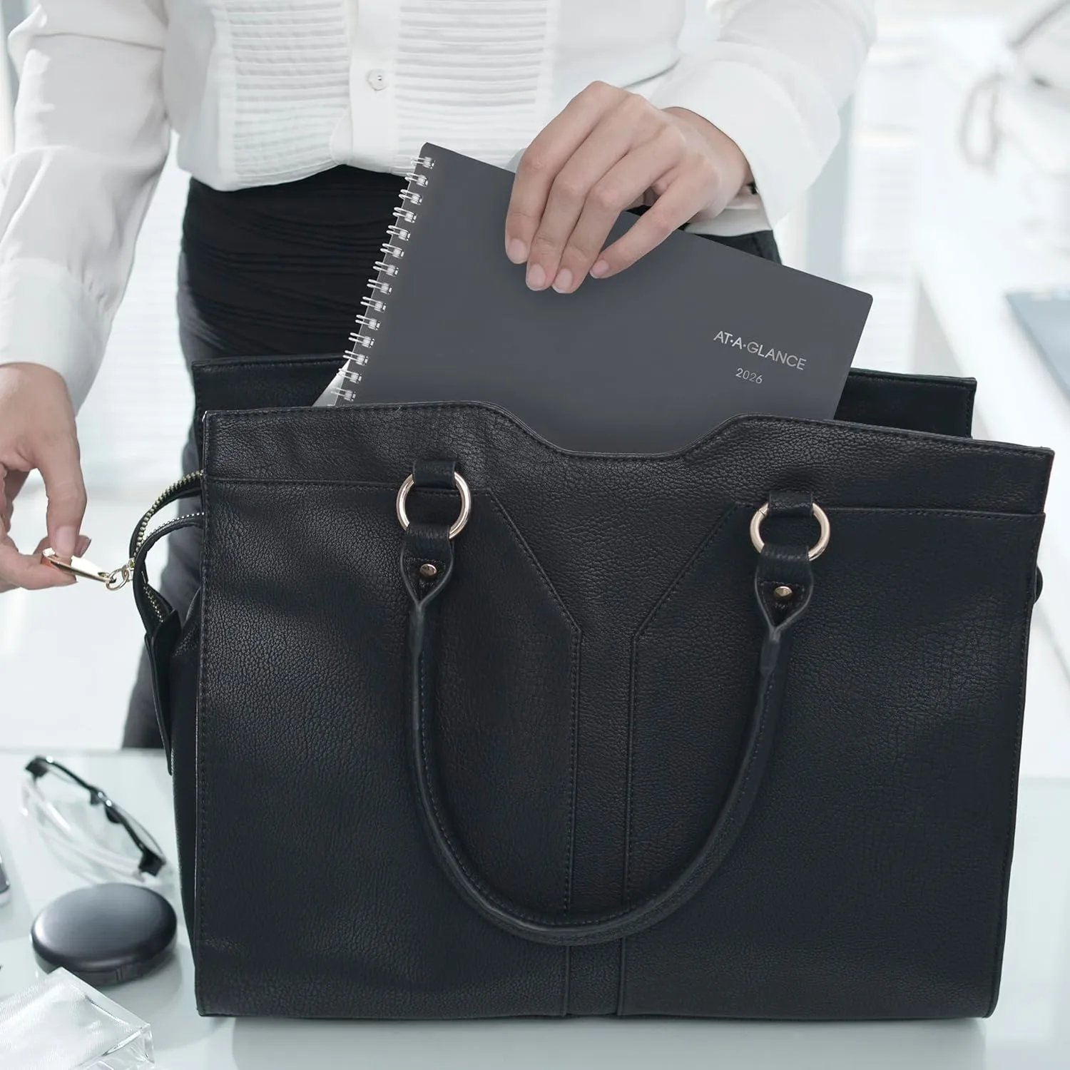 AT-A-GLANCE DayMinder Monthly Planner, Wire-Bound