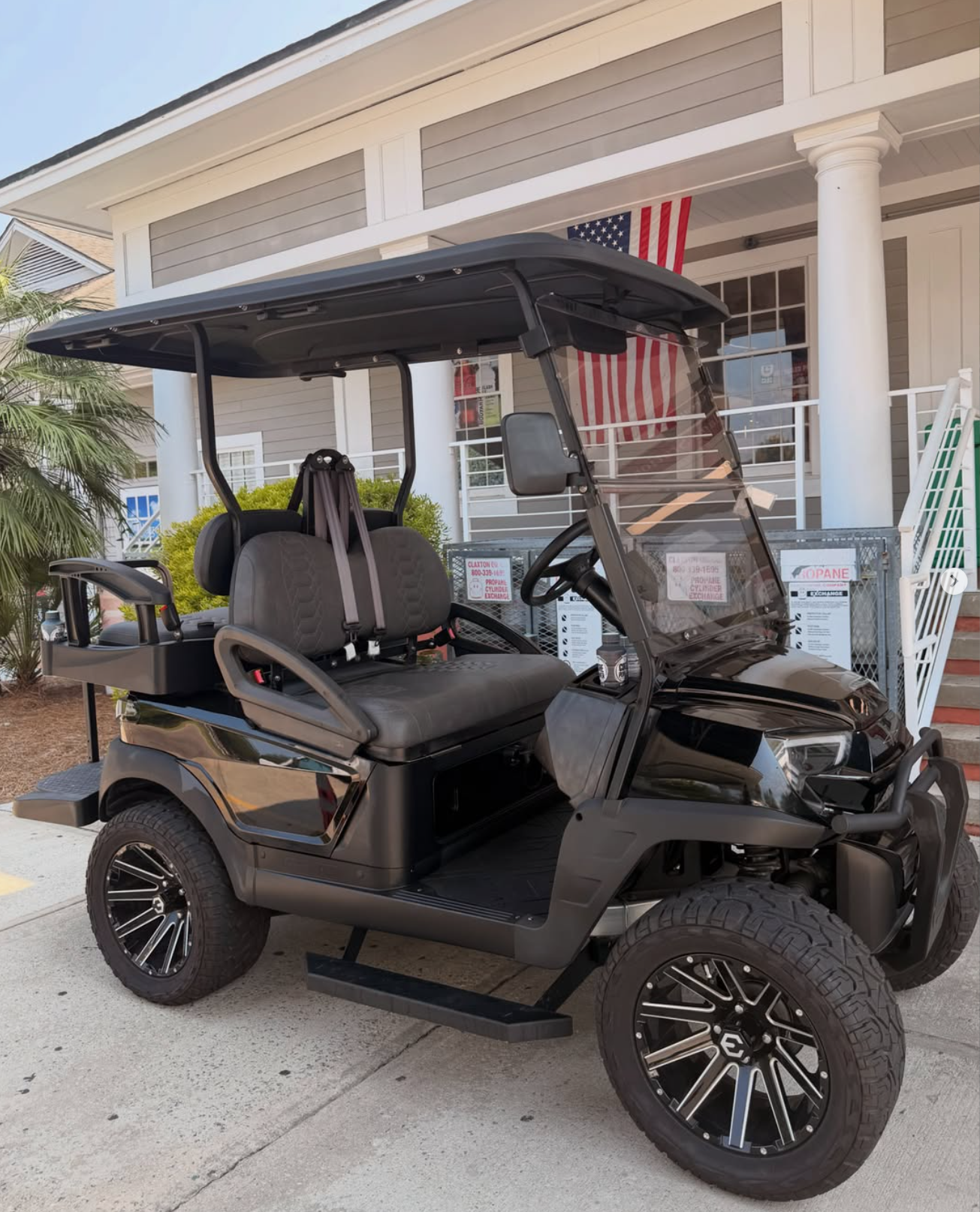 2023 Atlas 2+2 Black/Charcoal