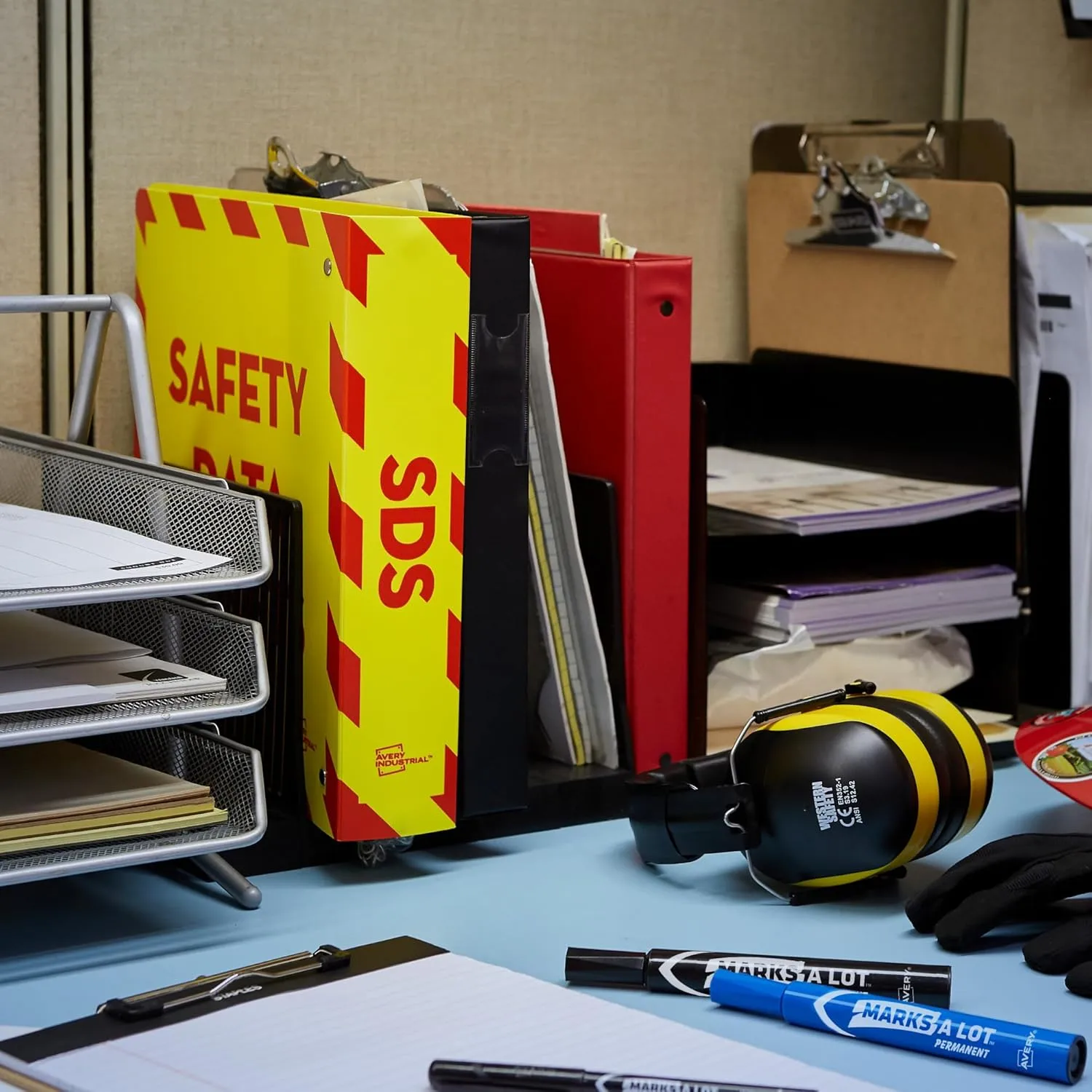Avery Heavy-Duty Industrial SDS Binder