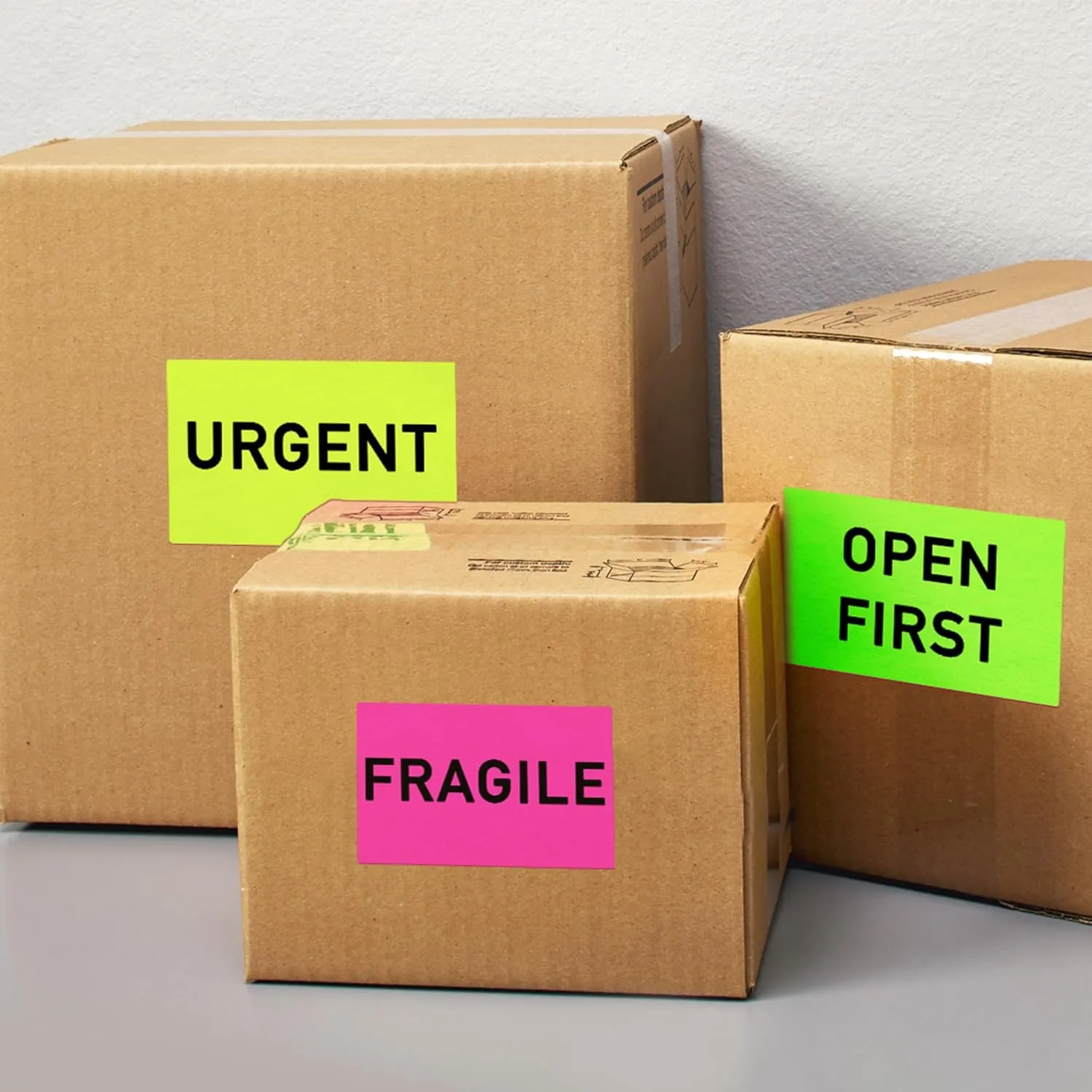 Avery Neon Shipping Labels for Laser Printers, 5-1/2" x 8-1/2", 200 Neon Green (5952)