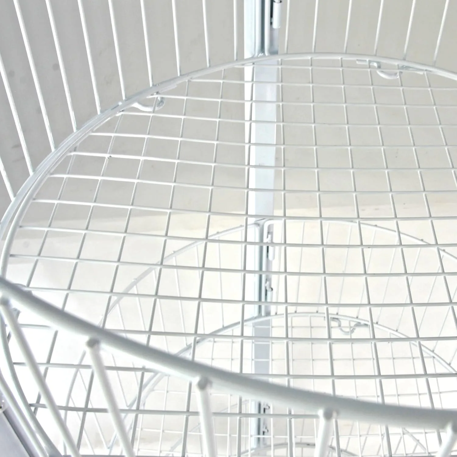 Azar Displays 300703 3 Tiered Round Wire Dump Bins, White