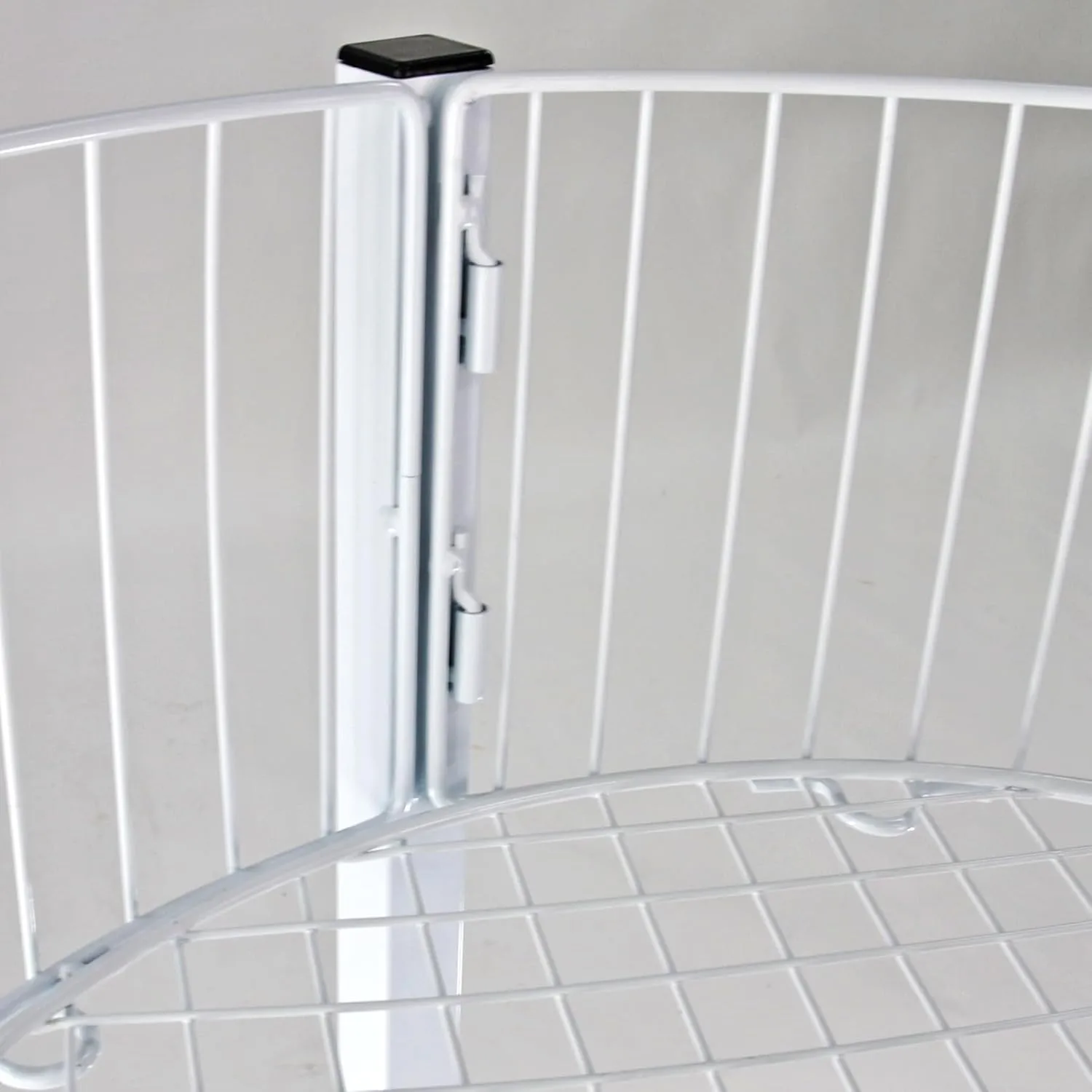 Azar Displays 300703 3 Tiered Round Wire Dump Bins, White