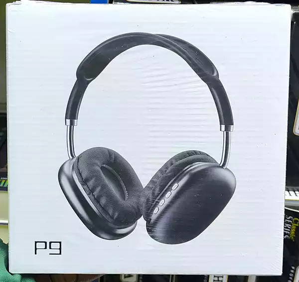 P9 headphone
