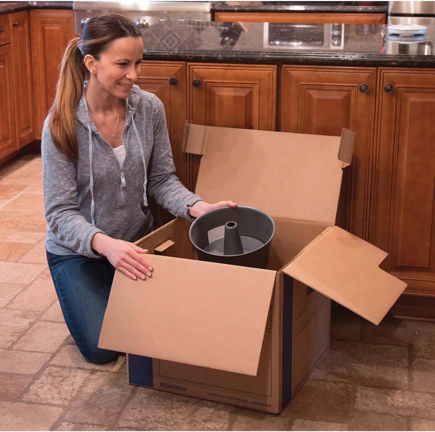 Bankers Box Medium Prime Moving Box 8 Pack, Reinforced Handles, Tape-Free Assembly, Attached Lid, 18-in x 15-in x 14-in (0062806) Medium 8 Pack