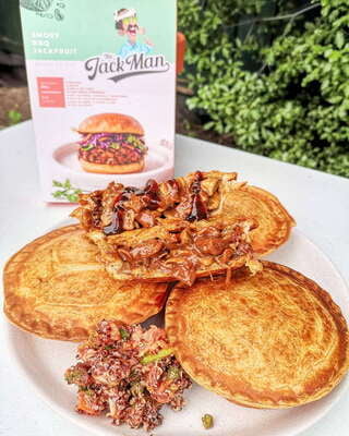 The Jack Man Smoky BBQ Jackfruit 350 grams The Jack Man Smoky BBQ Jackfruit 350 grams