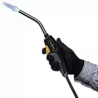 Bernzomatic BZ8250HT Reach Hose Torch, Trigger-Start Hose Torch with Included Holster For Fuel Canister
