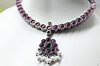 one stone black antique neckalce