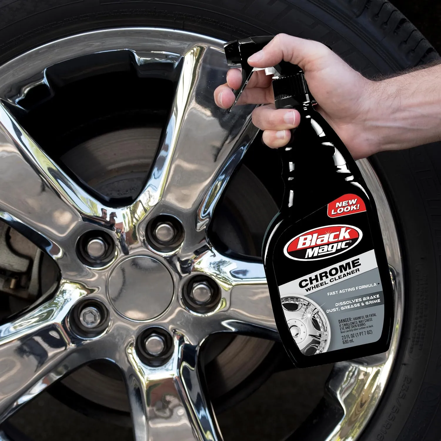 Black Magic 120005 Chrome Wheel Cleaner, 23 oz. Chrome Wheel Cleaner 23 Fl Oz (Pack of 1)