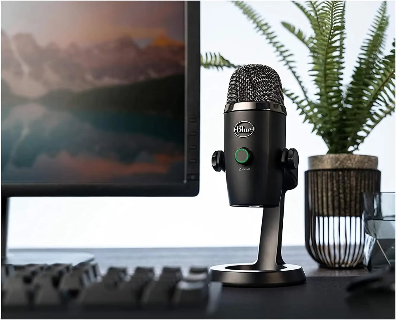 LOGITECH FOR CREATORS Blue Yeti Nano USB Microphone