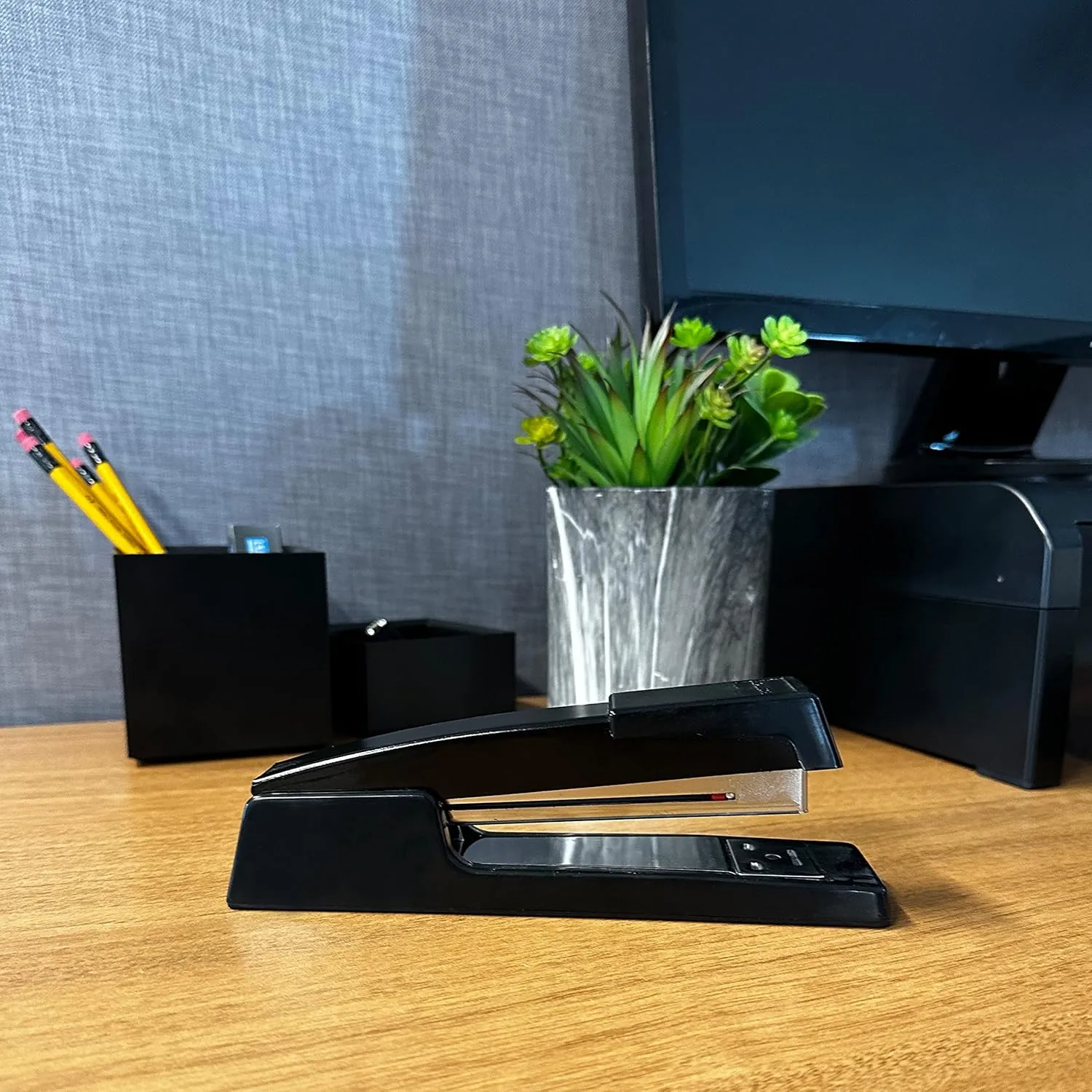 Bostitch Executive Full-Strip Stapler, 20-Sheet Capacity, Black