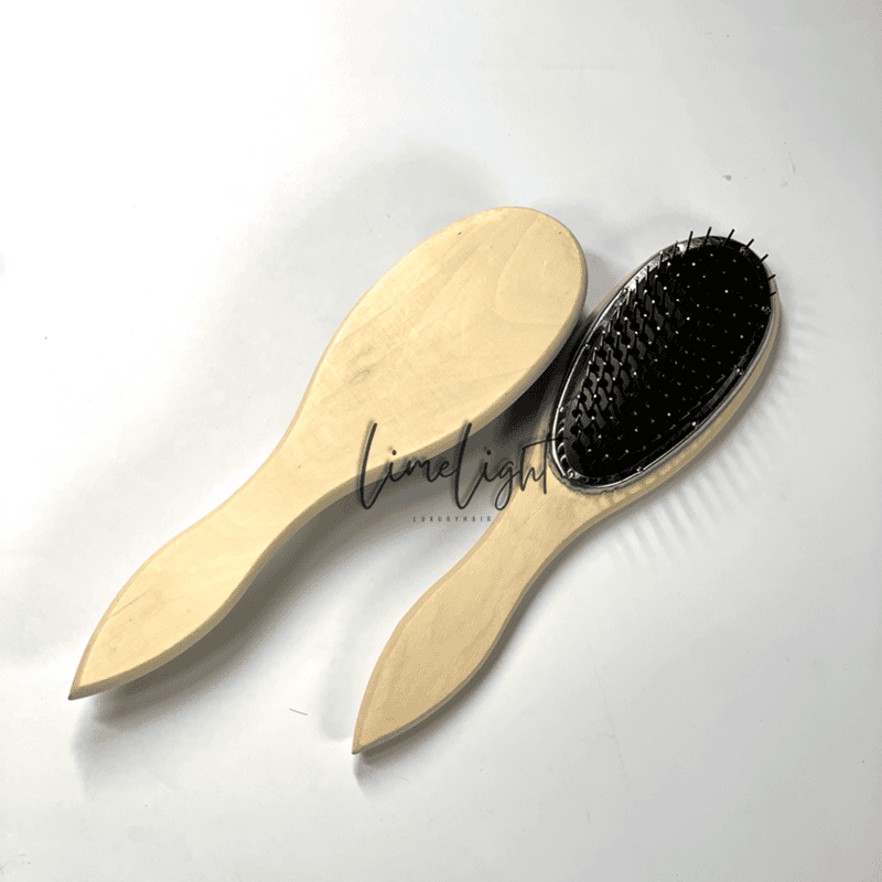 Detangling brush