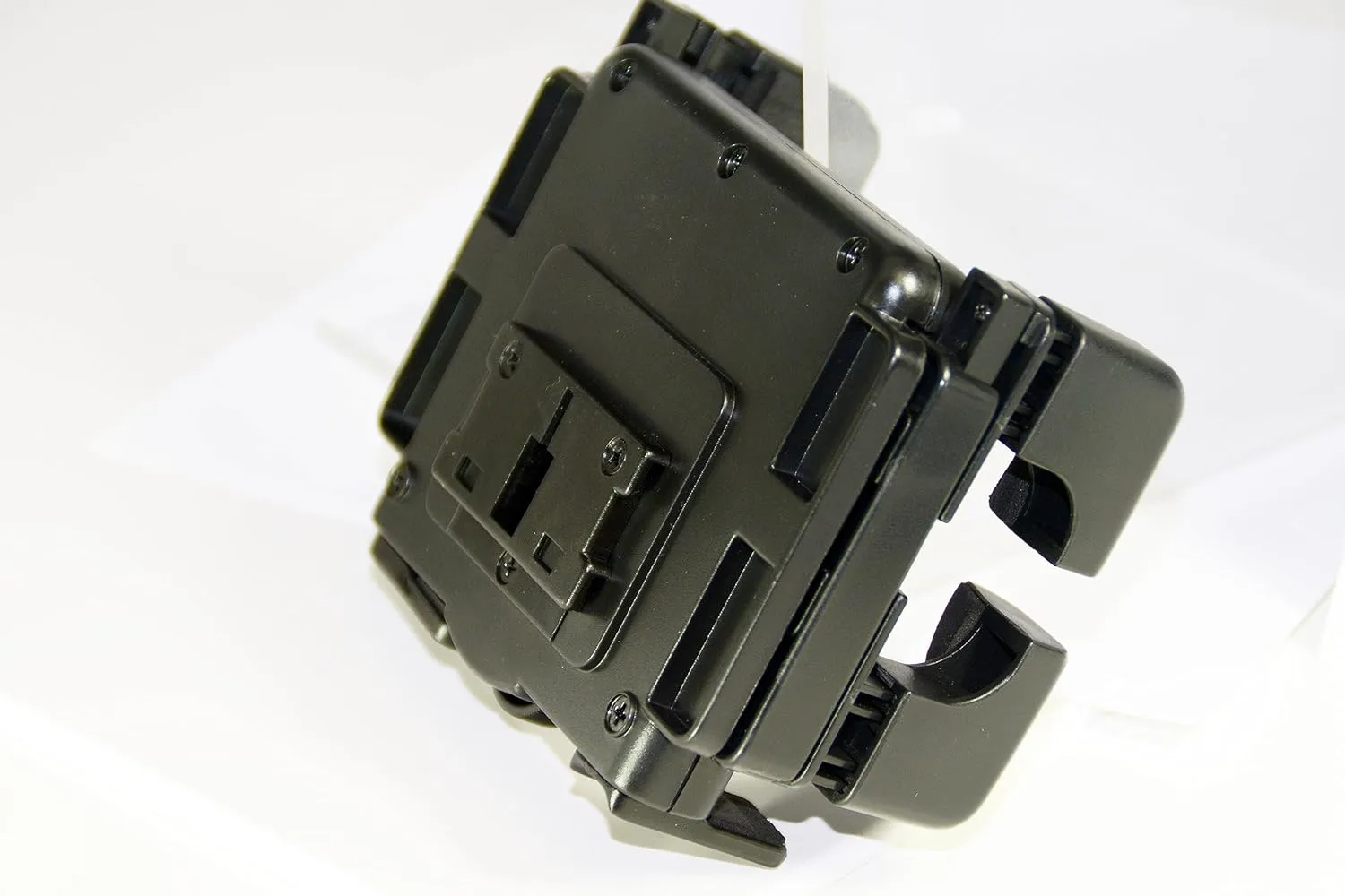 Bracketron Pro-Mount XL Windshield Mount for GPS, Tablets & Smartphones - BT1-514-1, Black