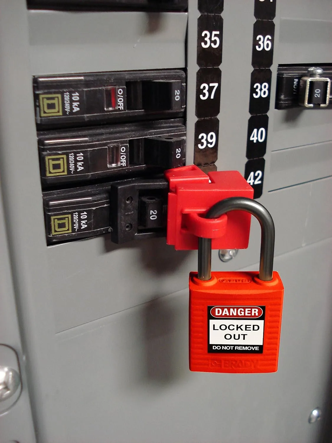 Brady 480/600V Clamp-On Breaker Lockout (Pack Of 6) - 65966