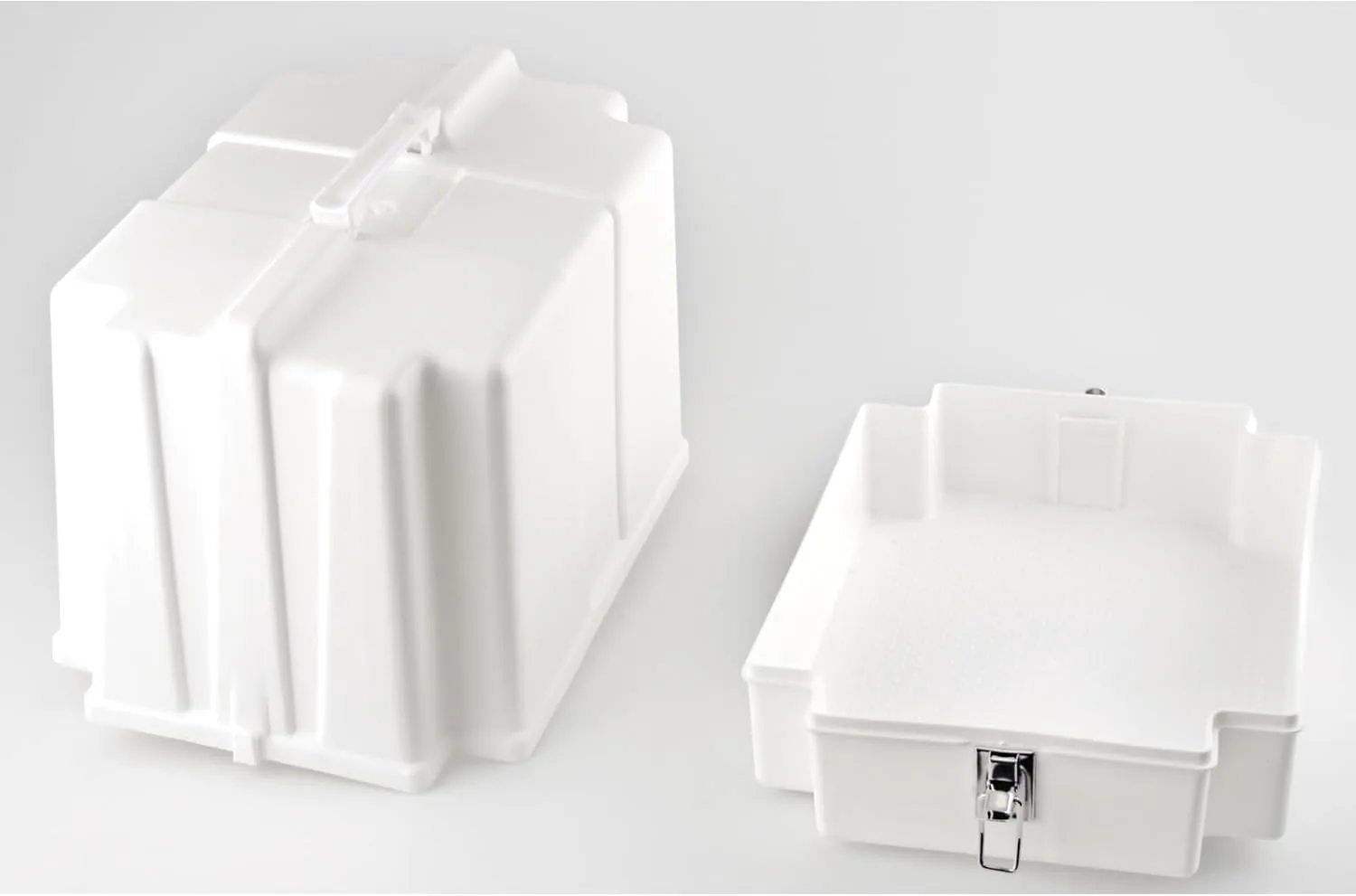 Brother 5300A Sewing Machine Storage Case, 19-1/8inH x 12-1/2inW x 13inL, Off-White