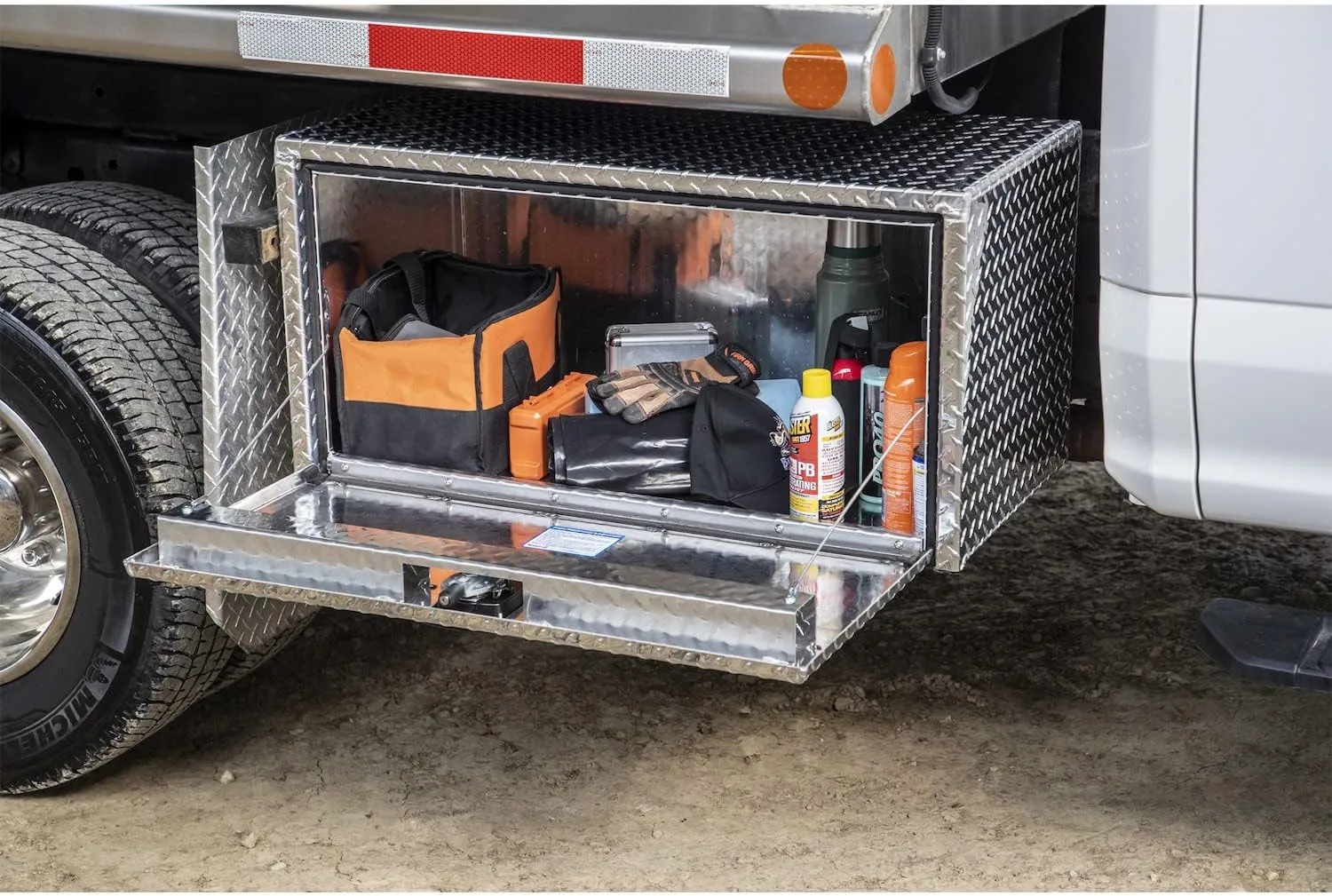 Buyers Products 1705103 Diamond Tread Aluminum Underbody Truck Toolbox, 18 x 18 x 30