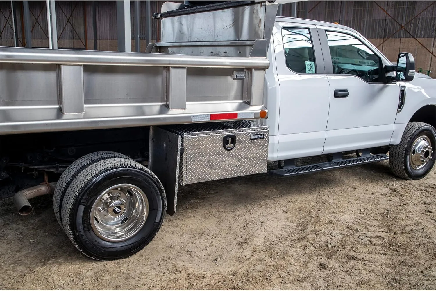 Buyers Products 1705105 Silver Diamond Tread Aluminum Underbody Truck Box with T-Handle Latch, 18 x 18 x 36 Inch