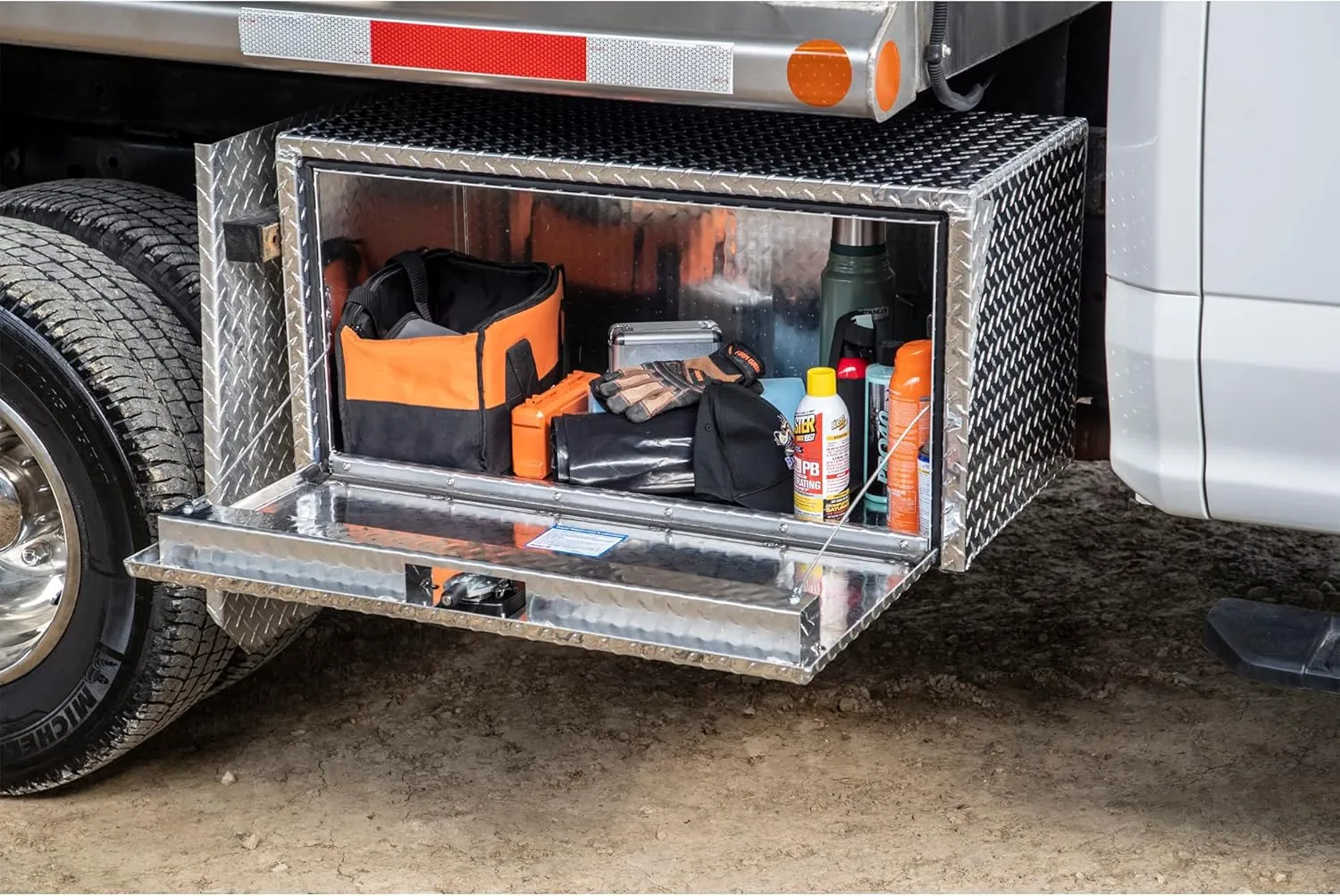 Buyers Products 1705105 Silver Diamond Tread Aluminum Underbody Truck Box with T-Handle Latch, 18 x 18 x 36 Inch