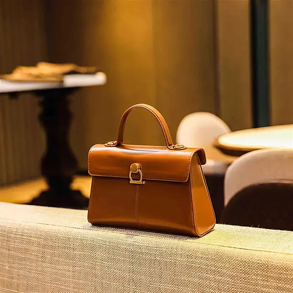 RETRO HANDBAG