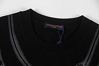 Playera Louis Vuitton Collar Monograma de Lujo
