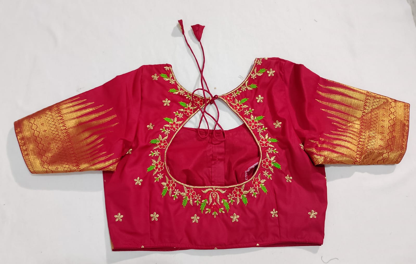 N159: Ready To Ship Beautiful Saree With Stitched Blouse