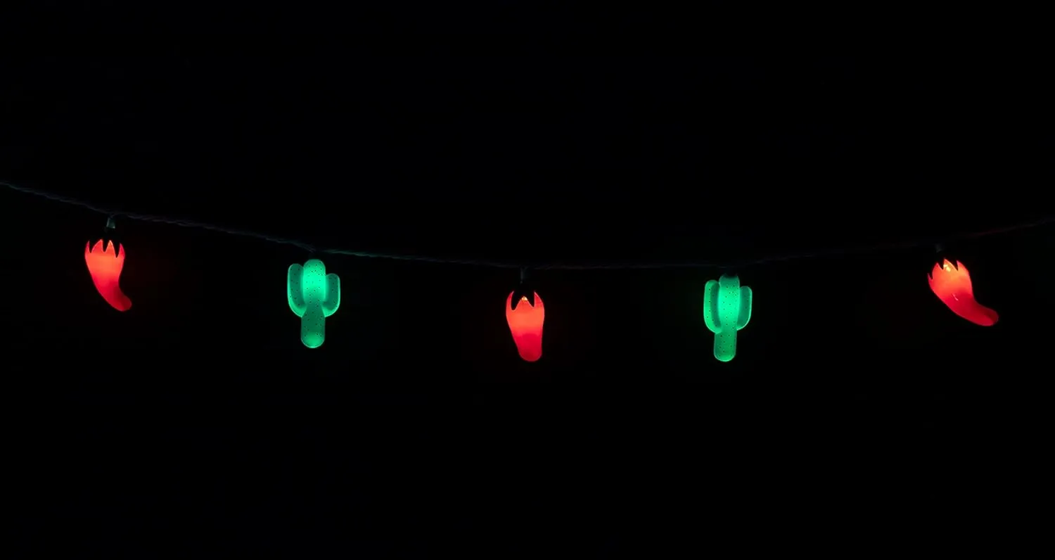 Camco 42659 Chili and Cactus Party Light 8 Foot (Pack of 1)