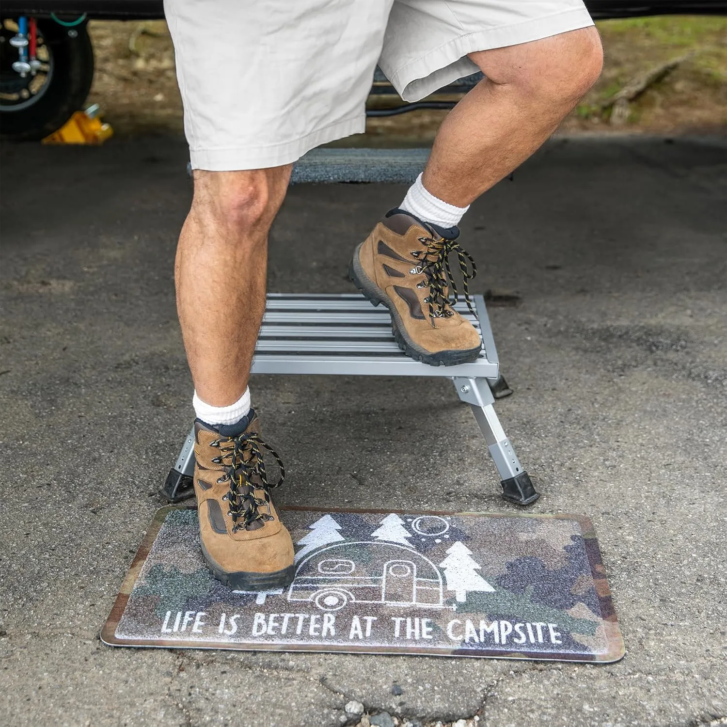 CAMCO Aluminum Platform RV Step Stool (19 x 14.5 in)