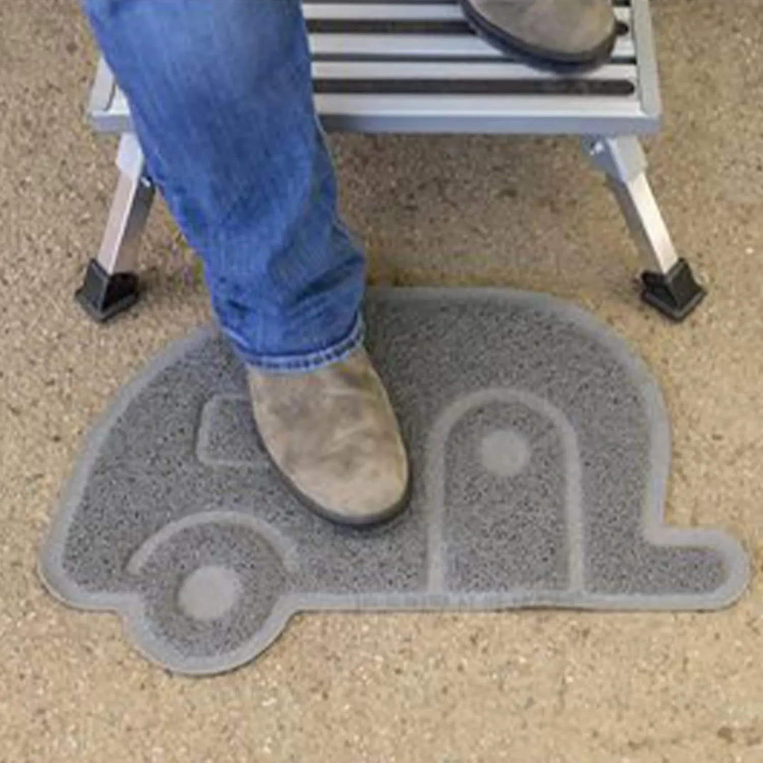 CAMCO Aluminum Platform RV Step Stool (19 x 14.5 in)