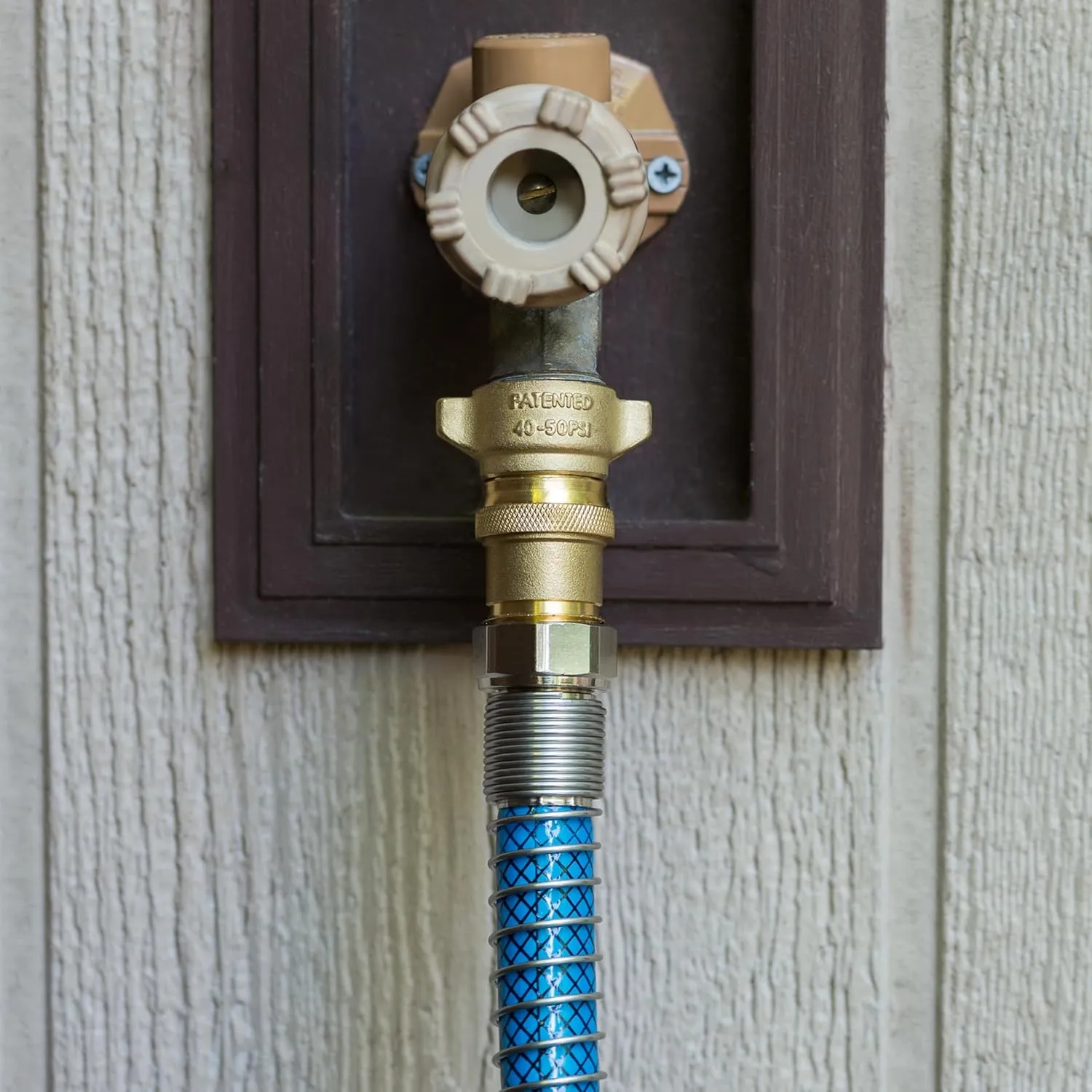 Camco Brass RV Water Pressure Regulator - 40-50 PSI (40055)