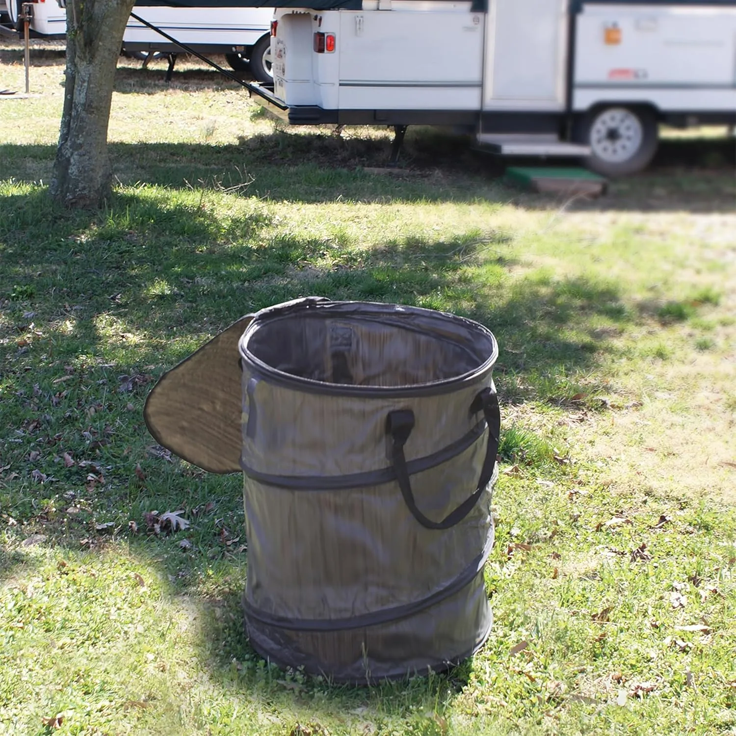 Camco Pop-Up Utility Container - Collapsible 30-Gallon Trash Can, 2 Ft Tall (42893-A)
