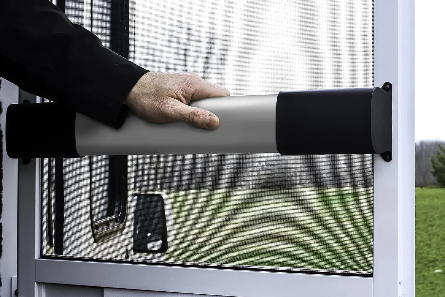 Camco RV Screen Door Cross Bar Handle, Adjustable 21-5/8–28-5/8 in