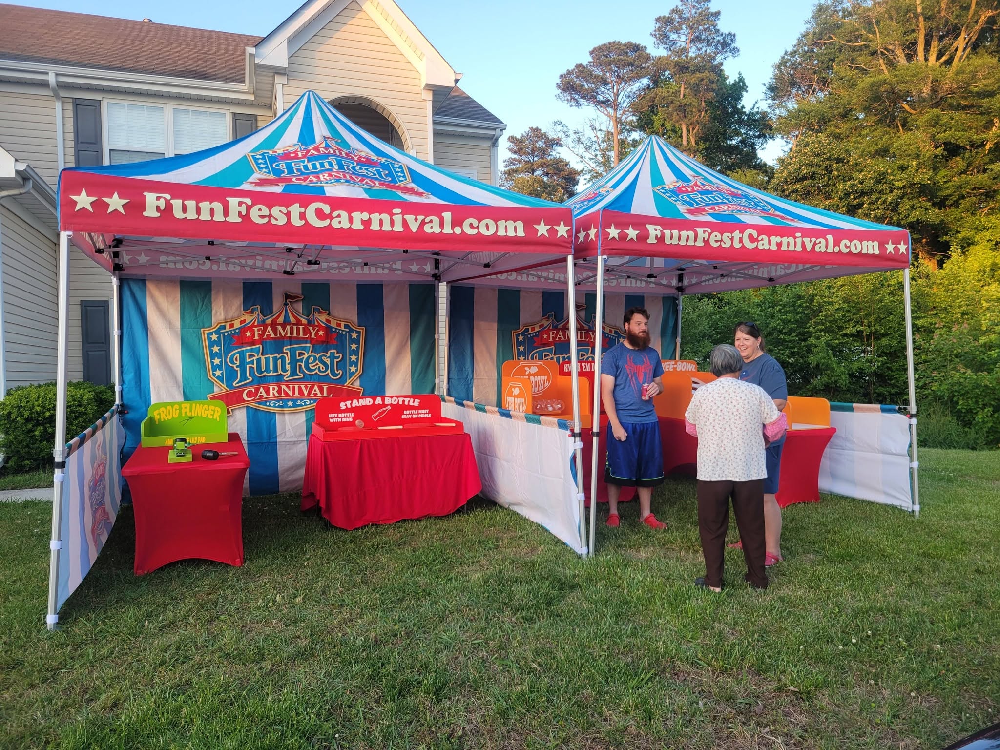 Deluxe Carnival Tent Set Up