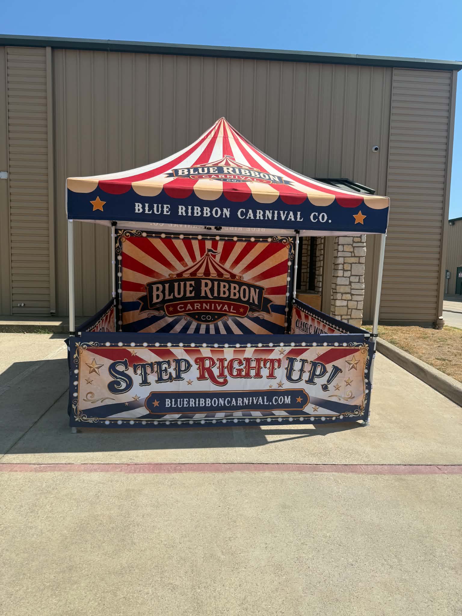 Deluxe Carnival Tent Set Up