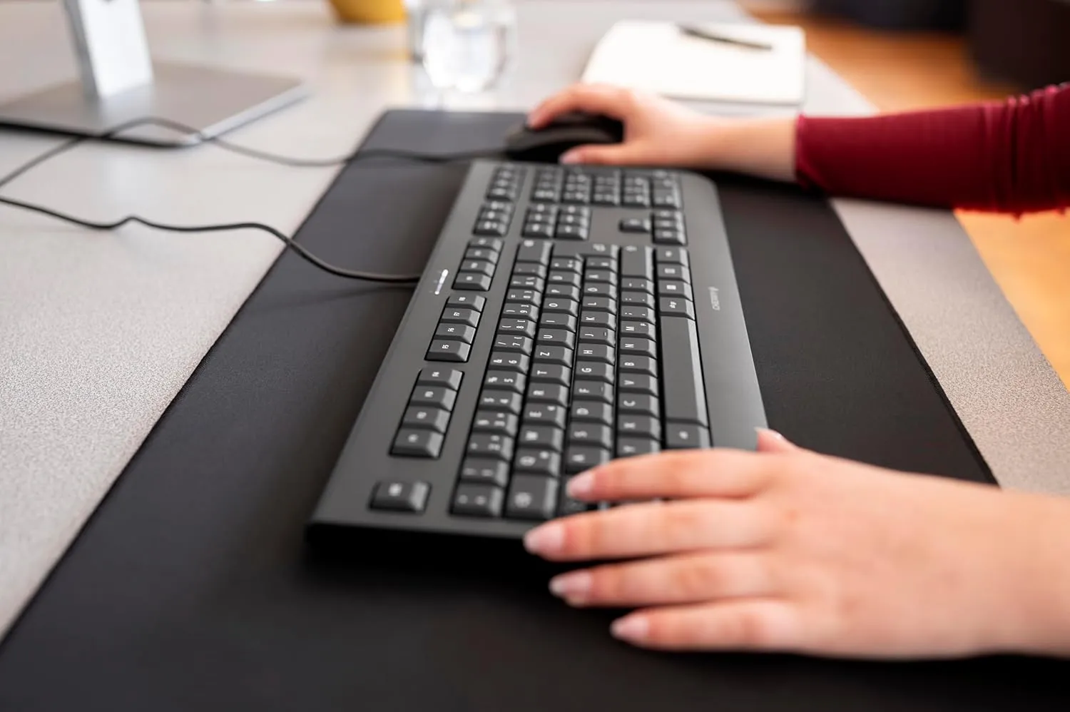 CHERRY DC 2000 - Keyboard and Mouse Combo - 4 Additional Keys - US Layout - QWERTY Keyboard - GS Approval - Black