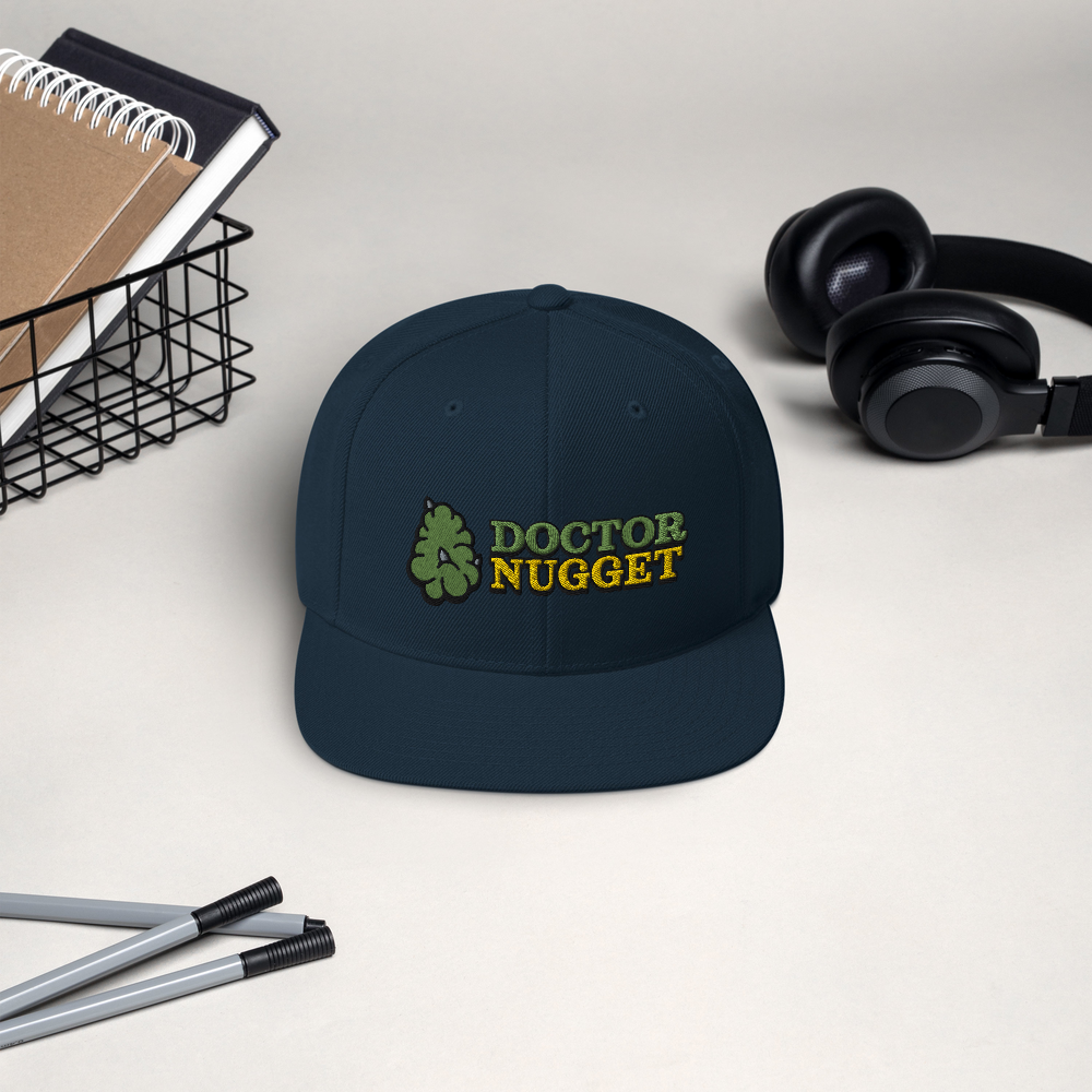 Gorra snapback Dr. Nugget