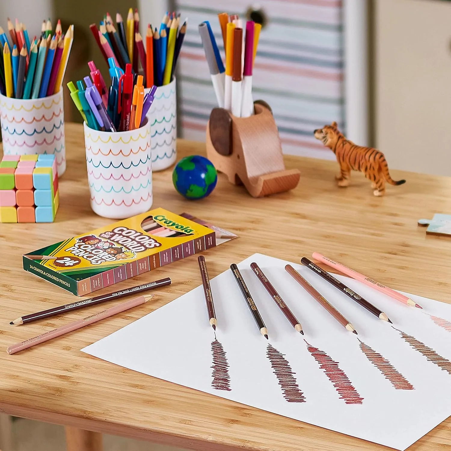 Crayola Colors of the World Colored Pencil Set (24ct), Skin Tone Colored Pencils for Kids, Coloring Book Pencils