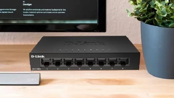D-Link Ethernet Switch, 8 Port Gigabit Unmanaged Desktop Plug and Play Sturdy Metal Housing Fanless Design EEE Brown Box (DGS-108GL) Compact 8-Port Gigabit Switch