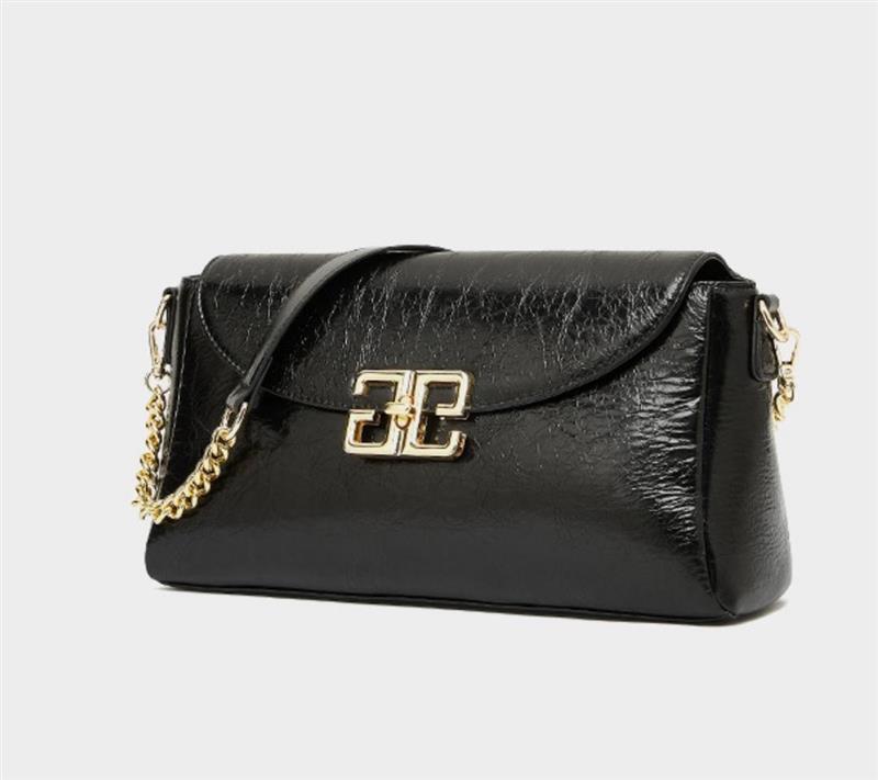 OIL WAXED COWHIDE BAG BLACK