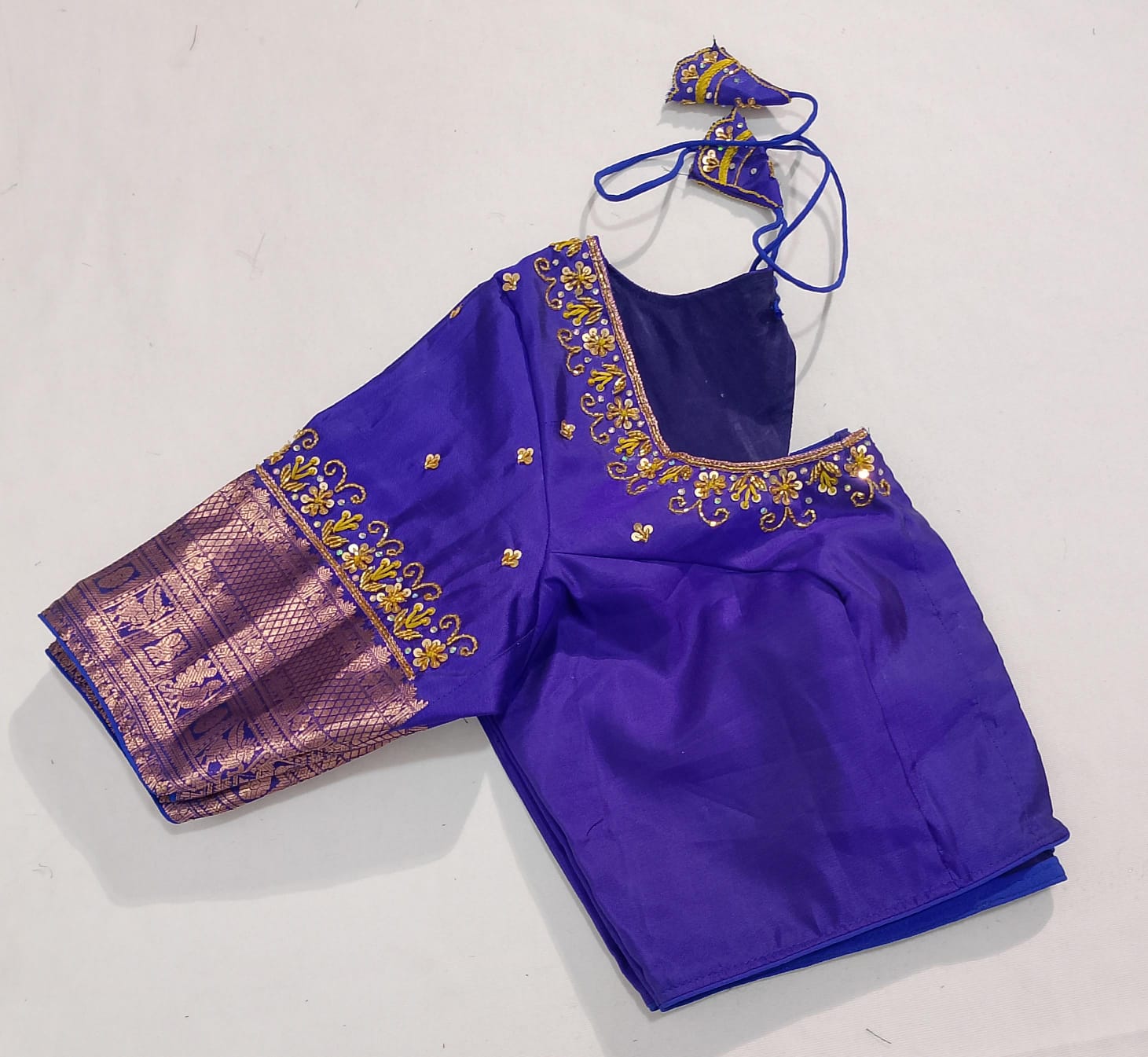 N186: Ready To Ship Beautiful Saree With Stitched Blouse