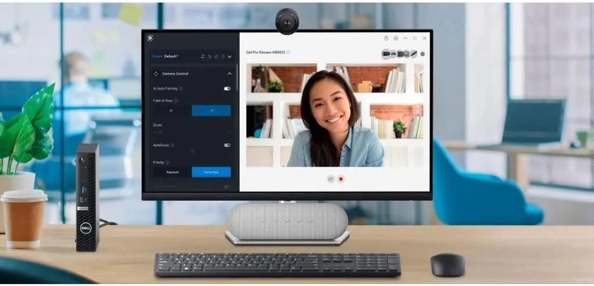 Dell Webcam with Sony STARVIS Sensor and AI Auto Framing