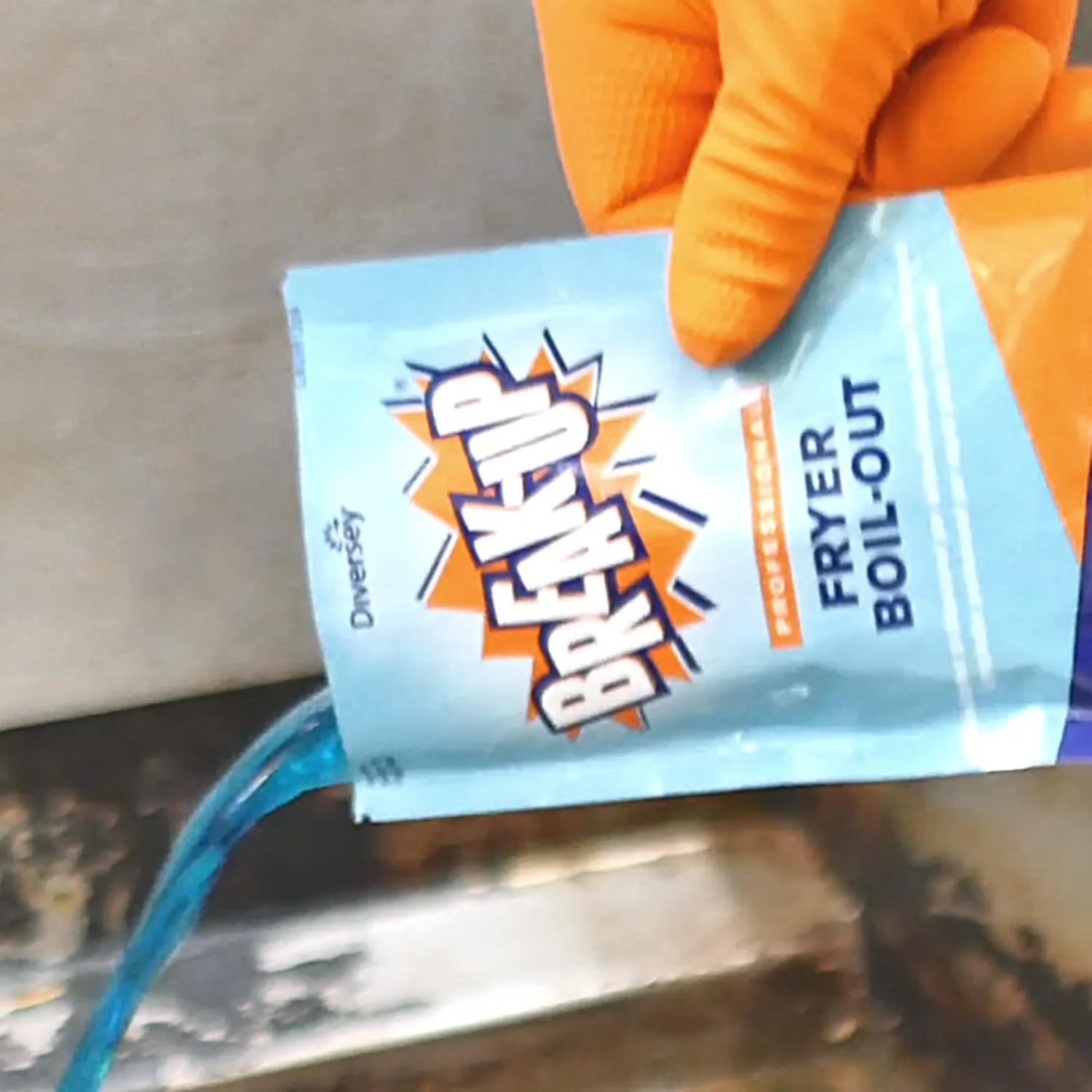 Diversey BREAK-UP Fryer Boil-Out Cleaner Packets, 2 oz, Case of 36