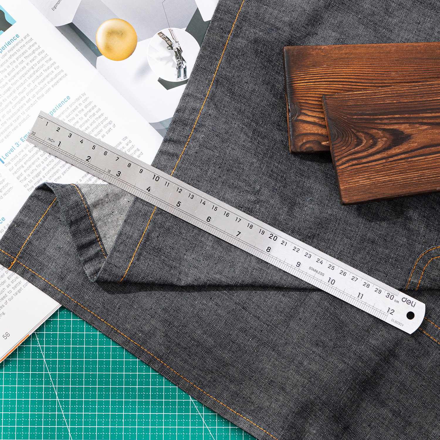 DELI DL8030Y STEEL RULER 30CM